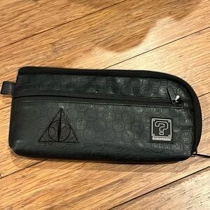 Nintendo Switch HORI BLACK Super Mario Lux ZIPPERED Pouch gaming bag ,  Nintendo